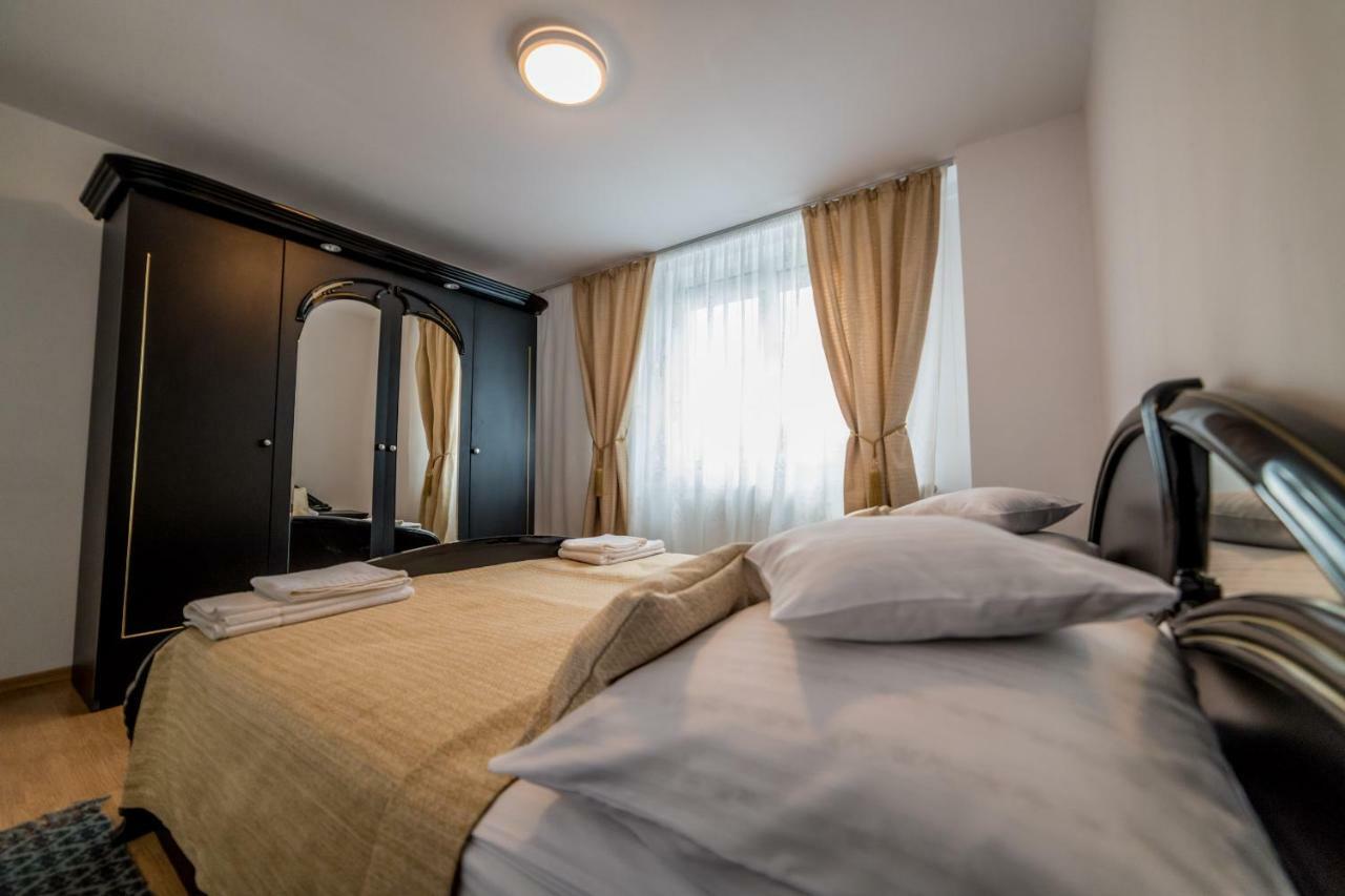 데바 Apartament Sorina Maria 아파트 외부 사진
