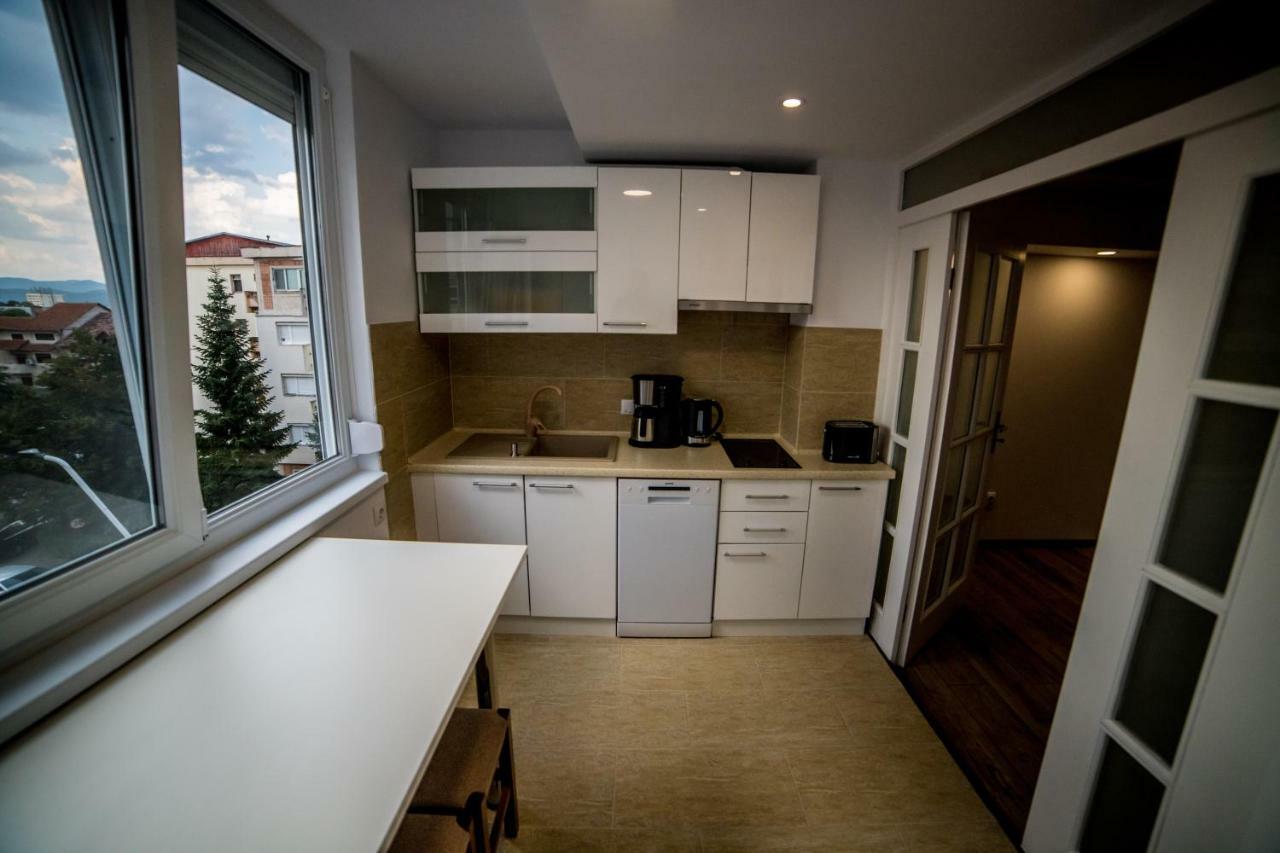 데바 Apartament Sorina Maria 아파트 외부 사진